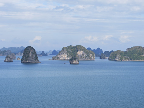 Hạ Long Bay - Wikipedia